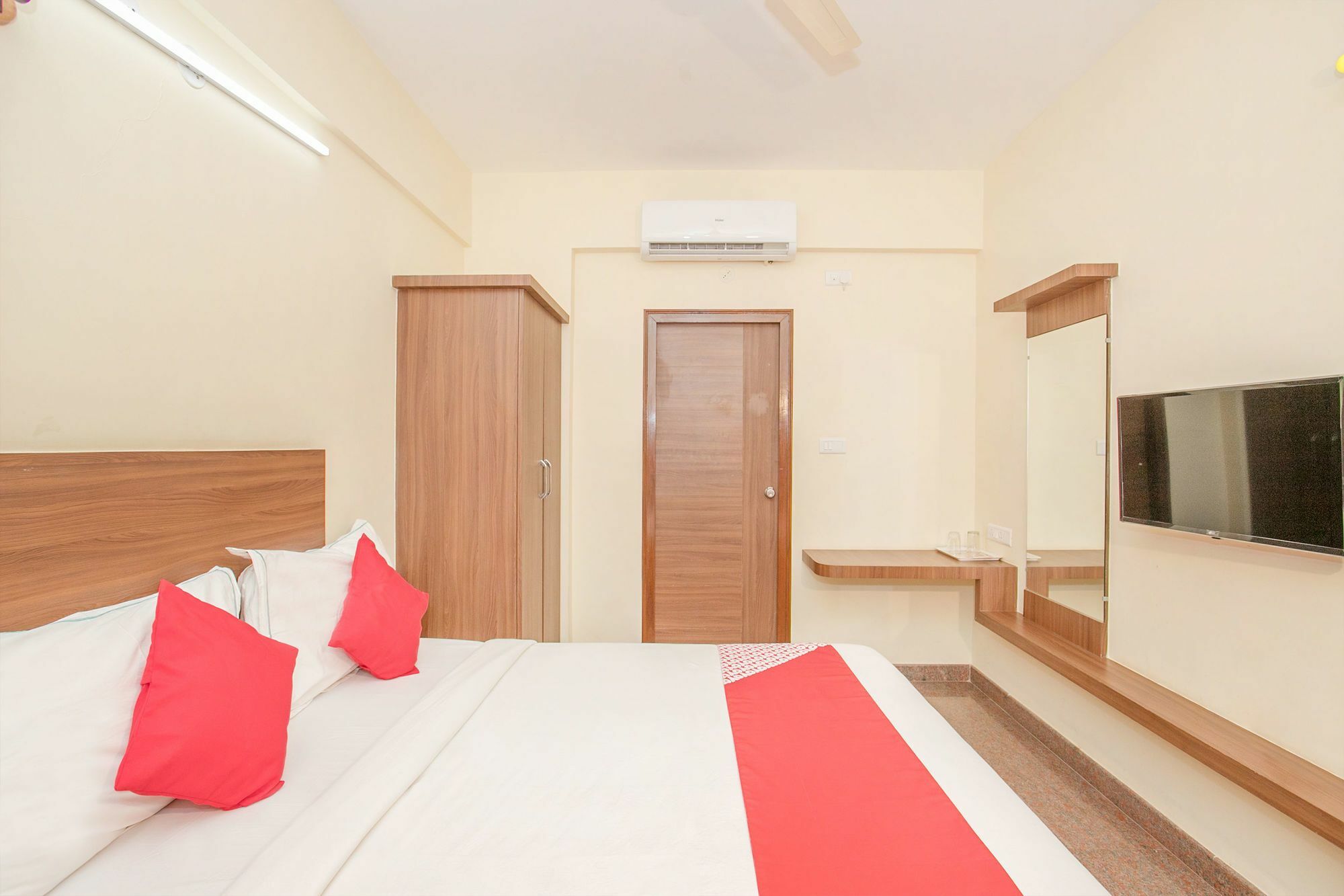Hotel O Champion Comfort Near Hosahalli Metro Station Bangalore Exterior foto